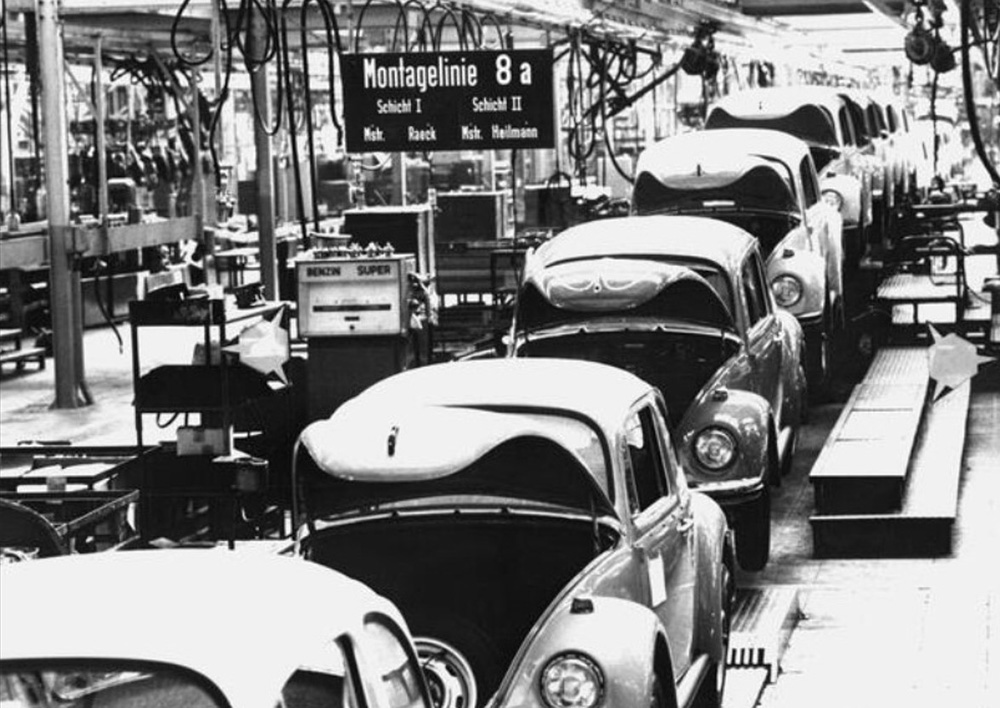 The 
        assembly line of the Volkswagen AG factory stand still on the 22nd of 
        April in 1974