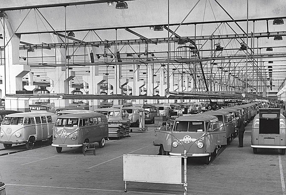 The 
        final assembly lines in the Transporterwerk at Volkswagen