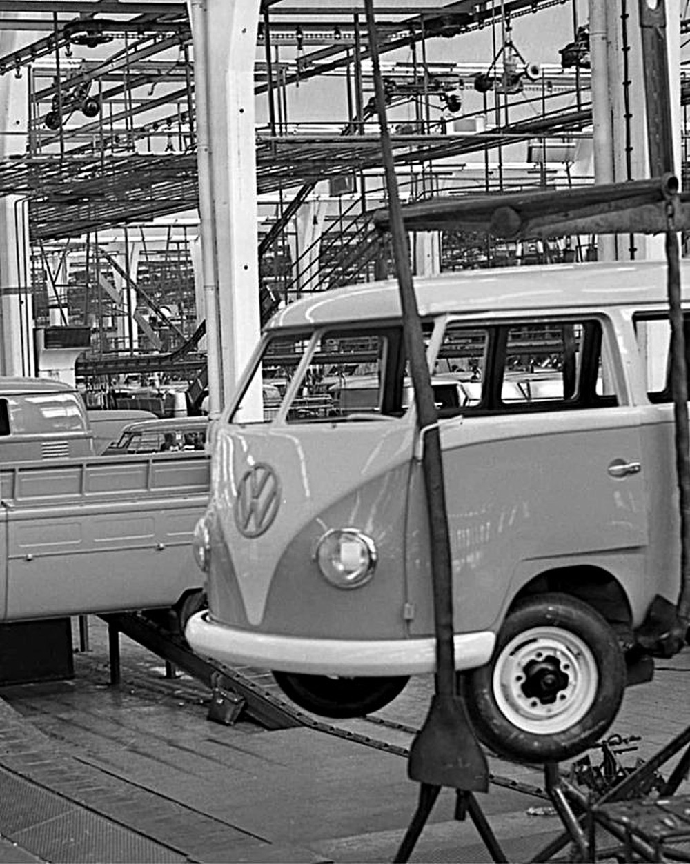 Final assembly in the Transporterwerk of Volkswagen Hannover sometime in the 1960s.