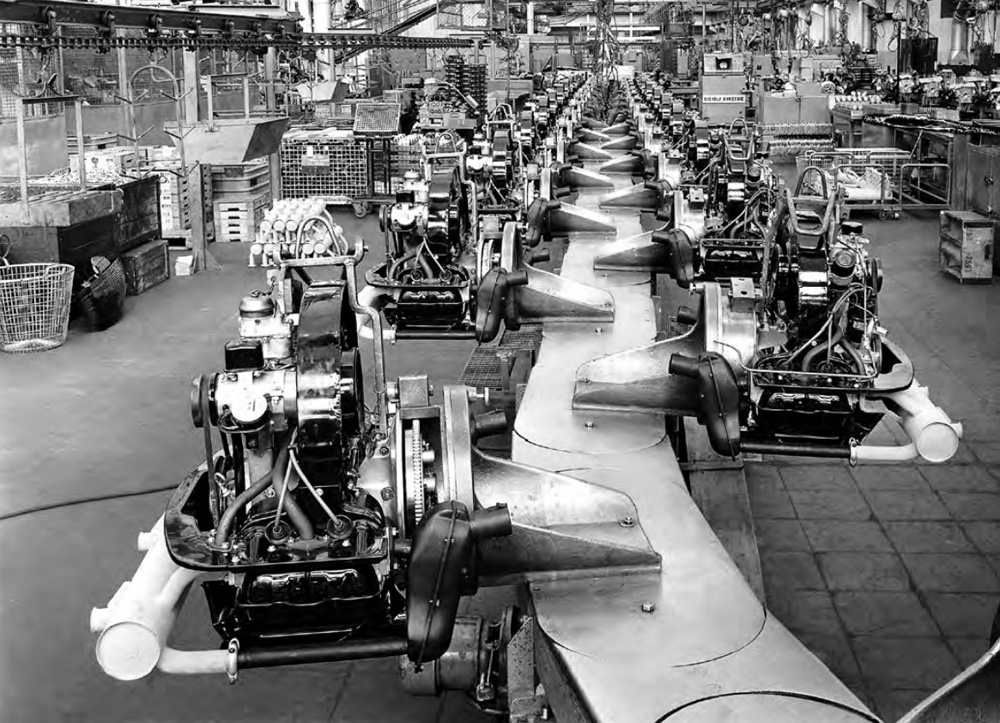 Engine 
        assembly line in Hall 4 of Volkswagenwerk Wolfsburg