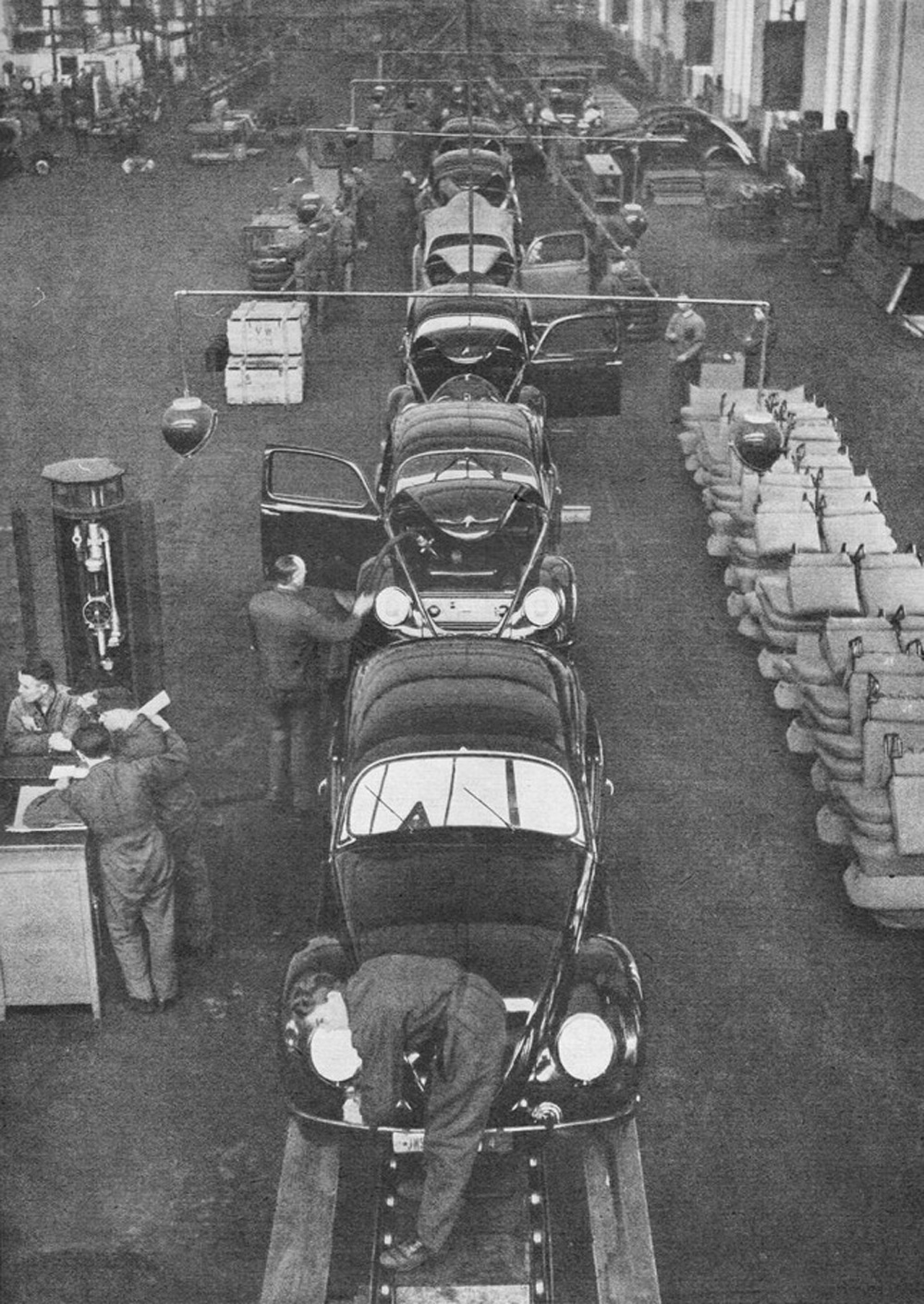 Completed 
        Volkswagens reach the end of the line in the final assembly hall